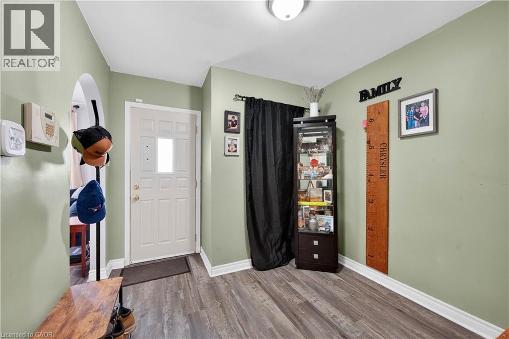 234 N Balmoral Avenue N, Hamilton, Ontario  L8L 7S2 - Photo 6 - 40799330