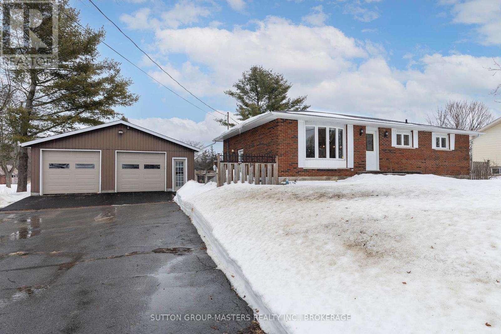 3837 HOLMES ROAD, Frontenac, Ontario