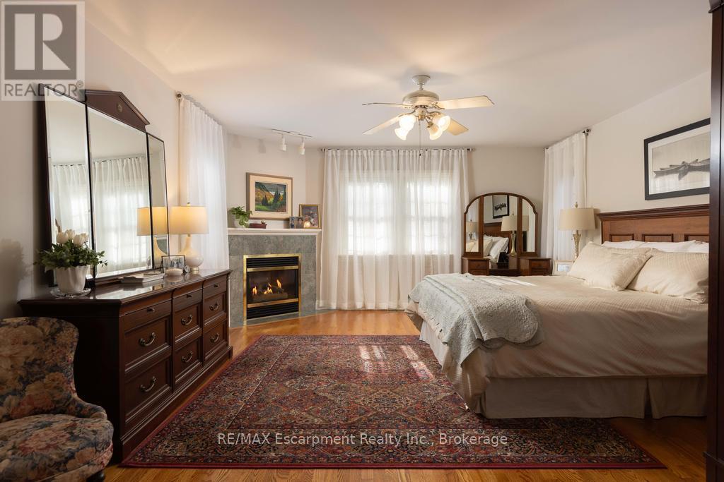 74 Howard Avenue, Oakville, Ontario  L6J 3Y5 - Photo 16 - W12812048