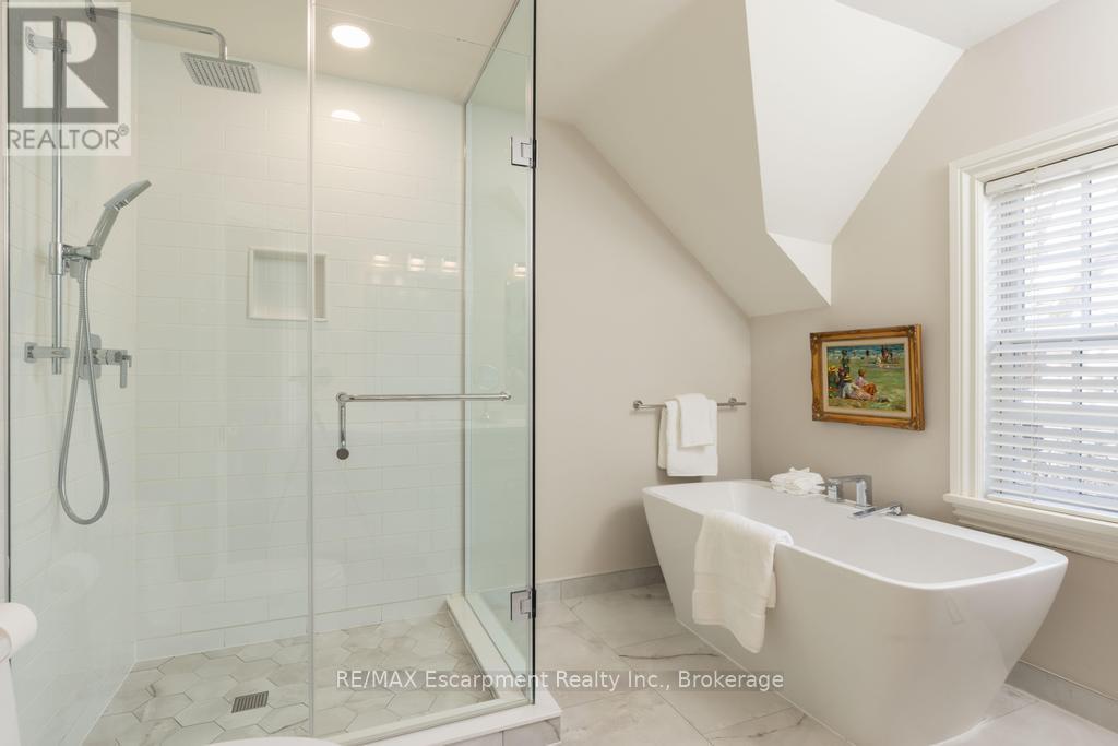 74 Howard Avenue, Oakville, Ontario  L6J 3Y5 - Photo 18 - W12812048