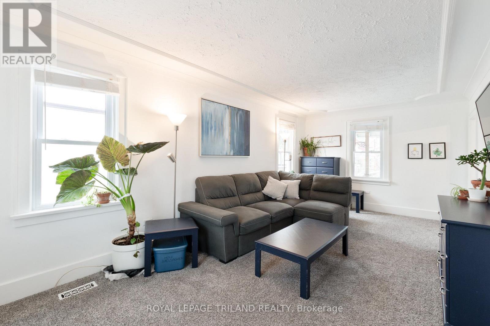 90 Locust Street, St. Thomas, Ontario  N5R 2C4 - Photo 2 - X12814406