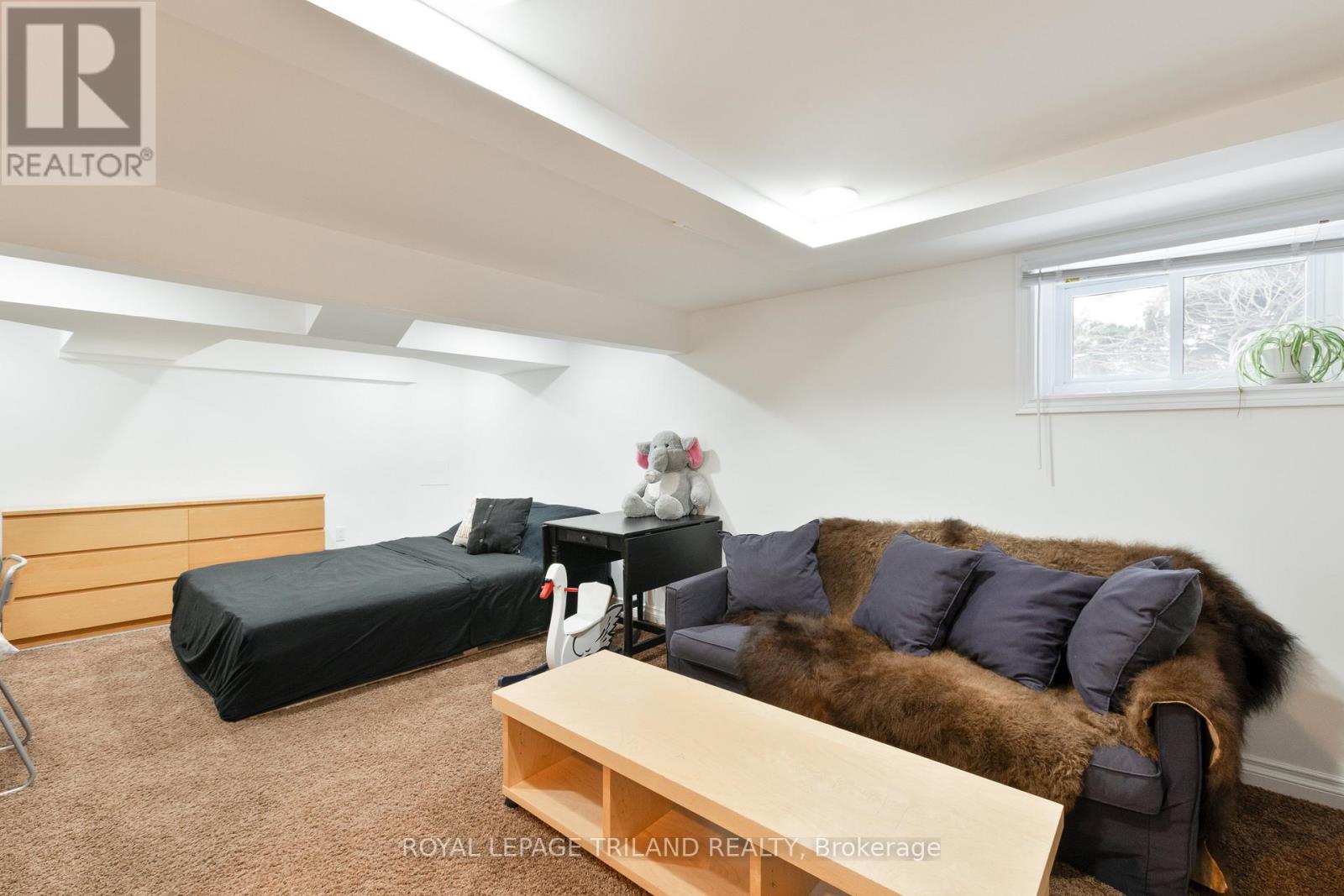 90 Locust Street, St. Thomas, Ontario  N5R 2C4 - Photo 5 - X12814406