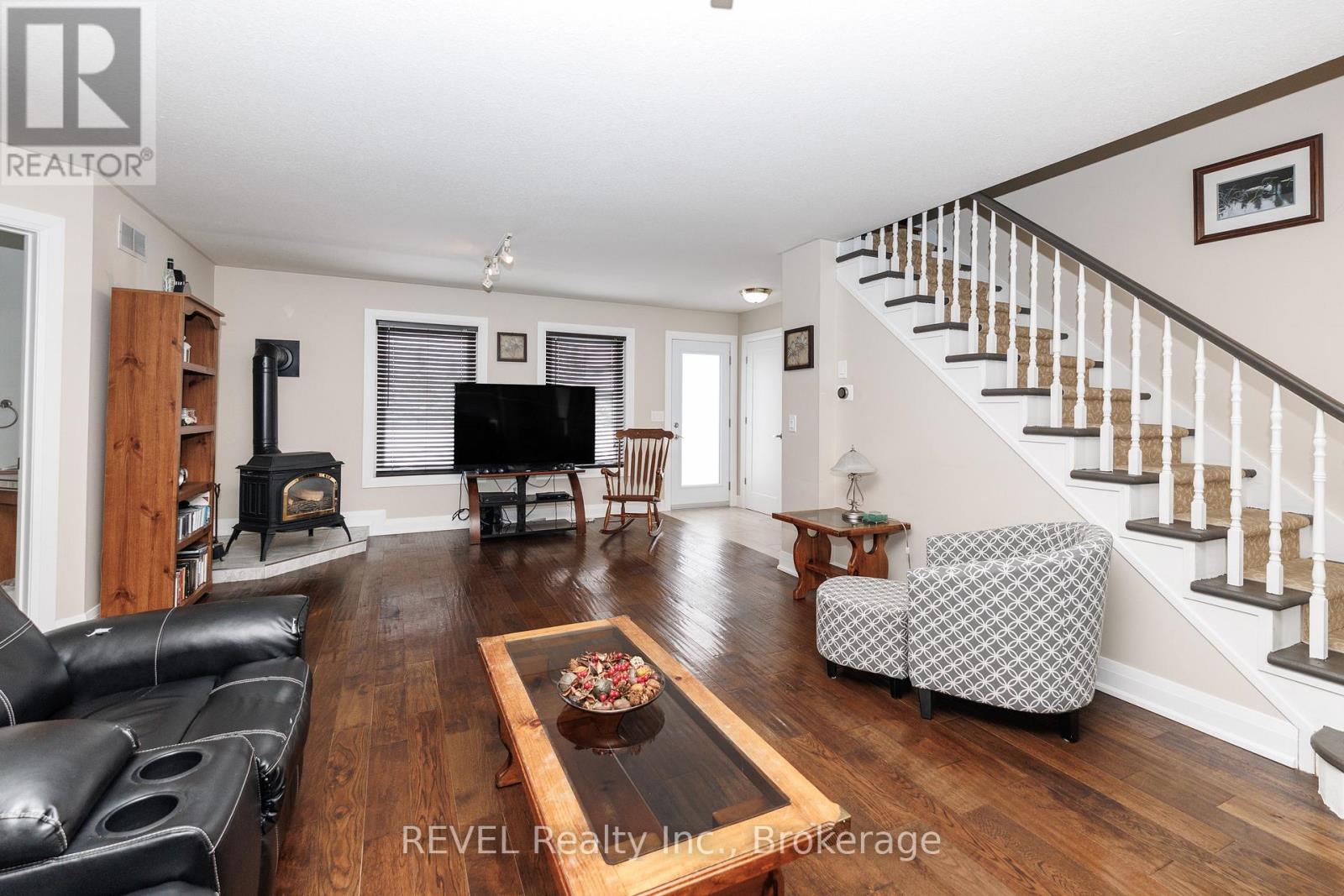 1452 Allanport Road, Thorold, Ontario  L0S 1K0 - Photo 6 - X12814370