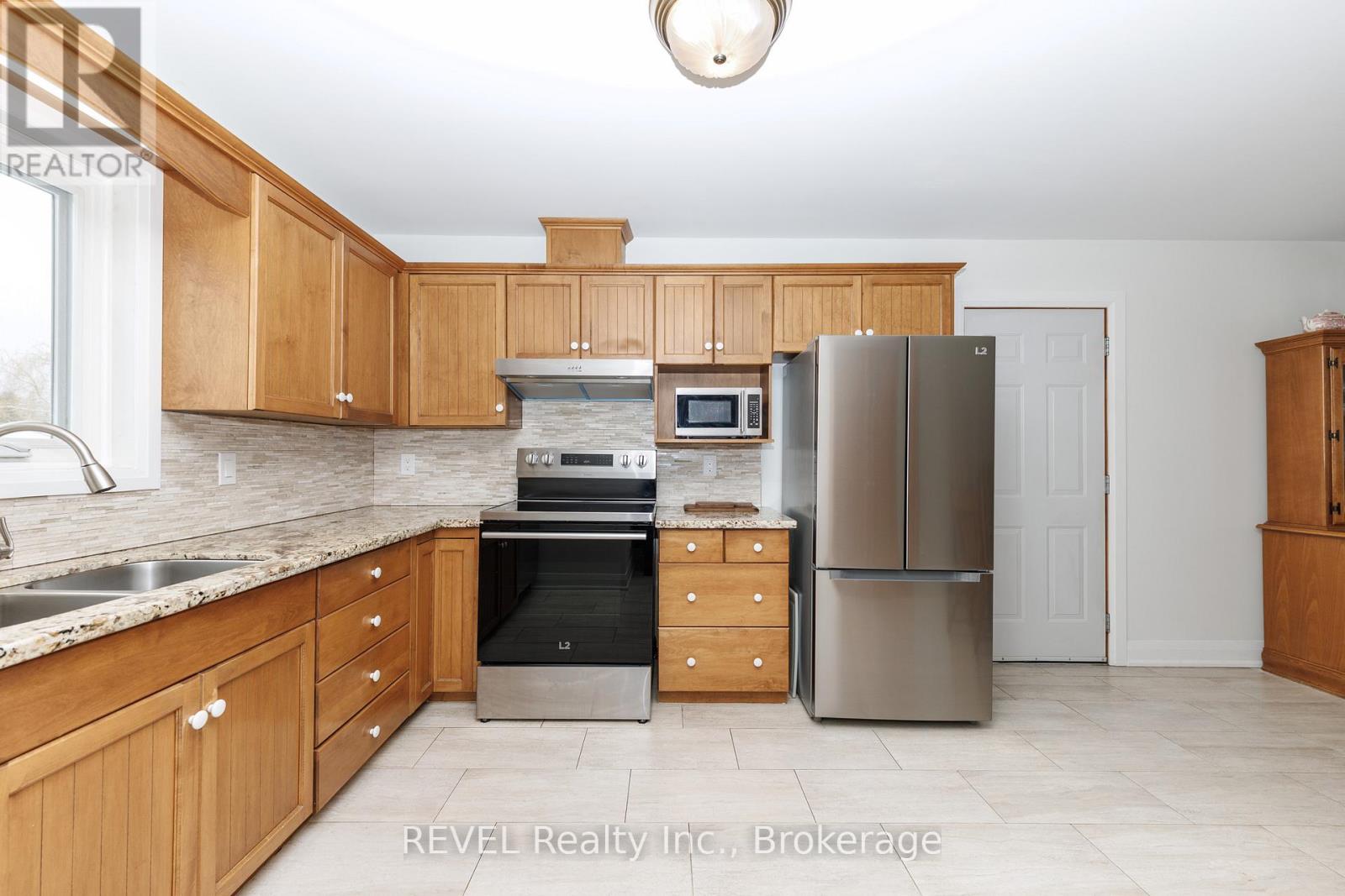 1452 Allanport Road, Thorold, Ontario  L0S 1K0 - Photo 9 - X12814370