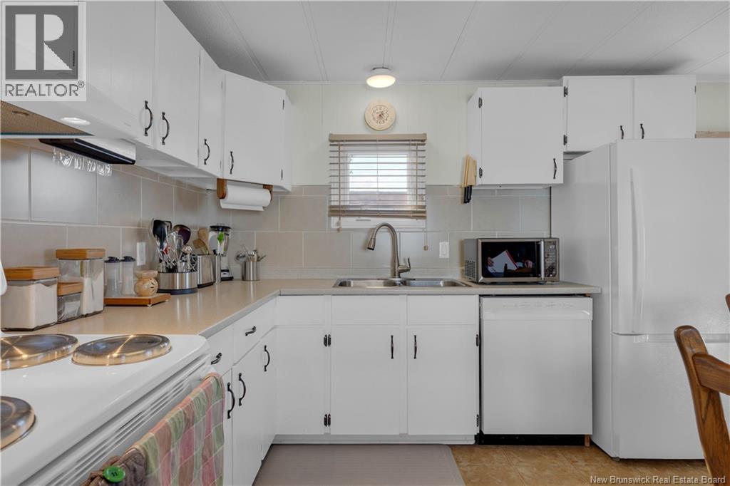 17 Tulip Street, Saint John, New Brunswick  E2M 5M3 - Photo 11 - NB133953