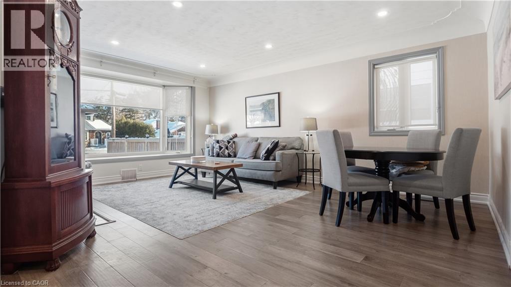 1032 Cedarwood Place, Burlington, Ontario  L7T 3J3 - Photo 9 - 40804539