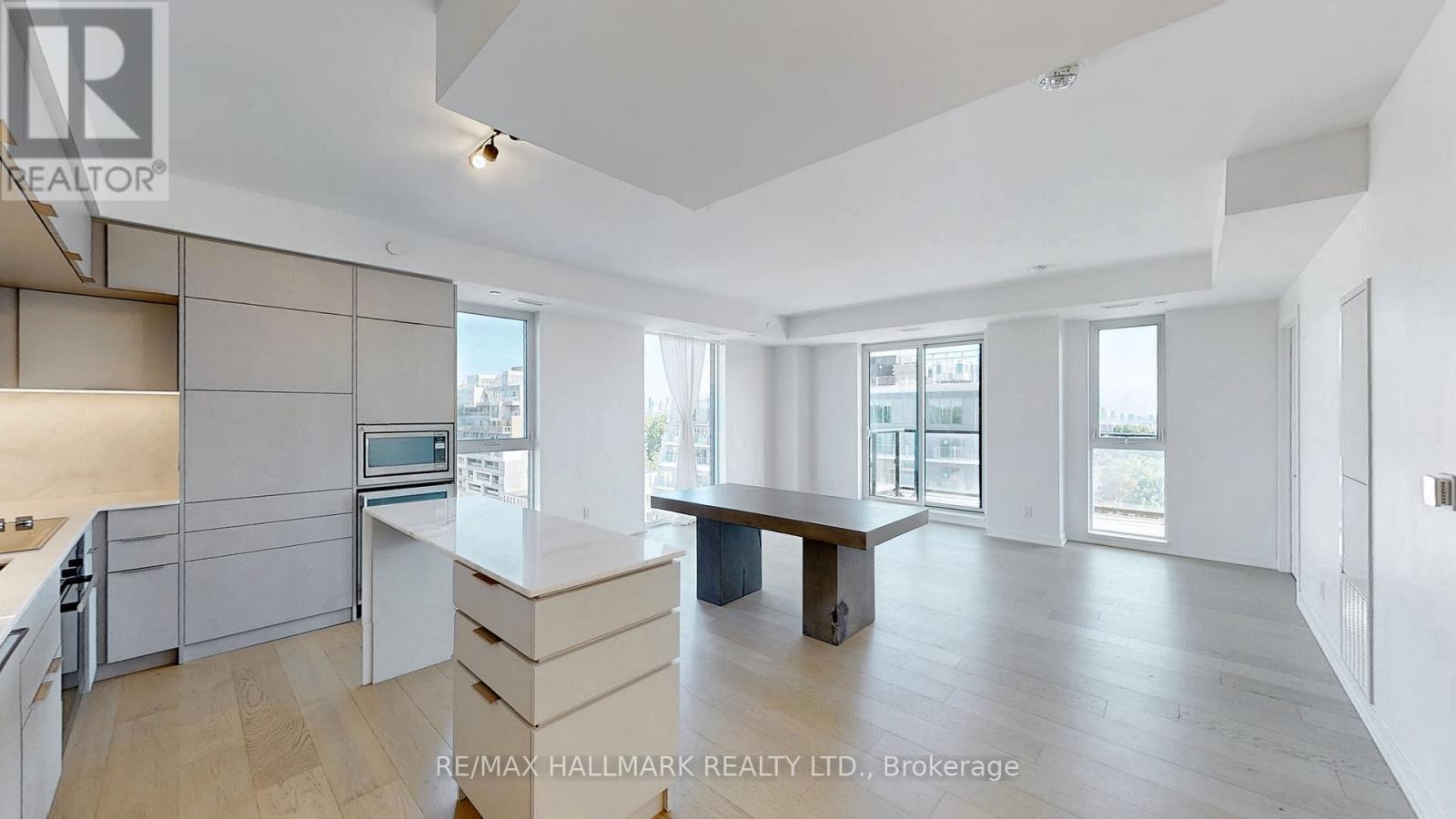 906 - 185 Alberta Avenue, Toronto (Oakwood Village), Ontario  M6C 0A5 - Photo 3 - C12814344