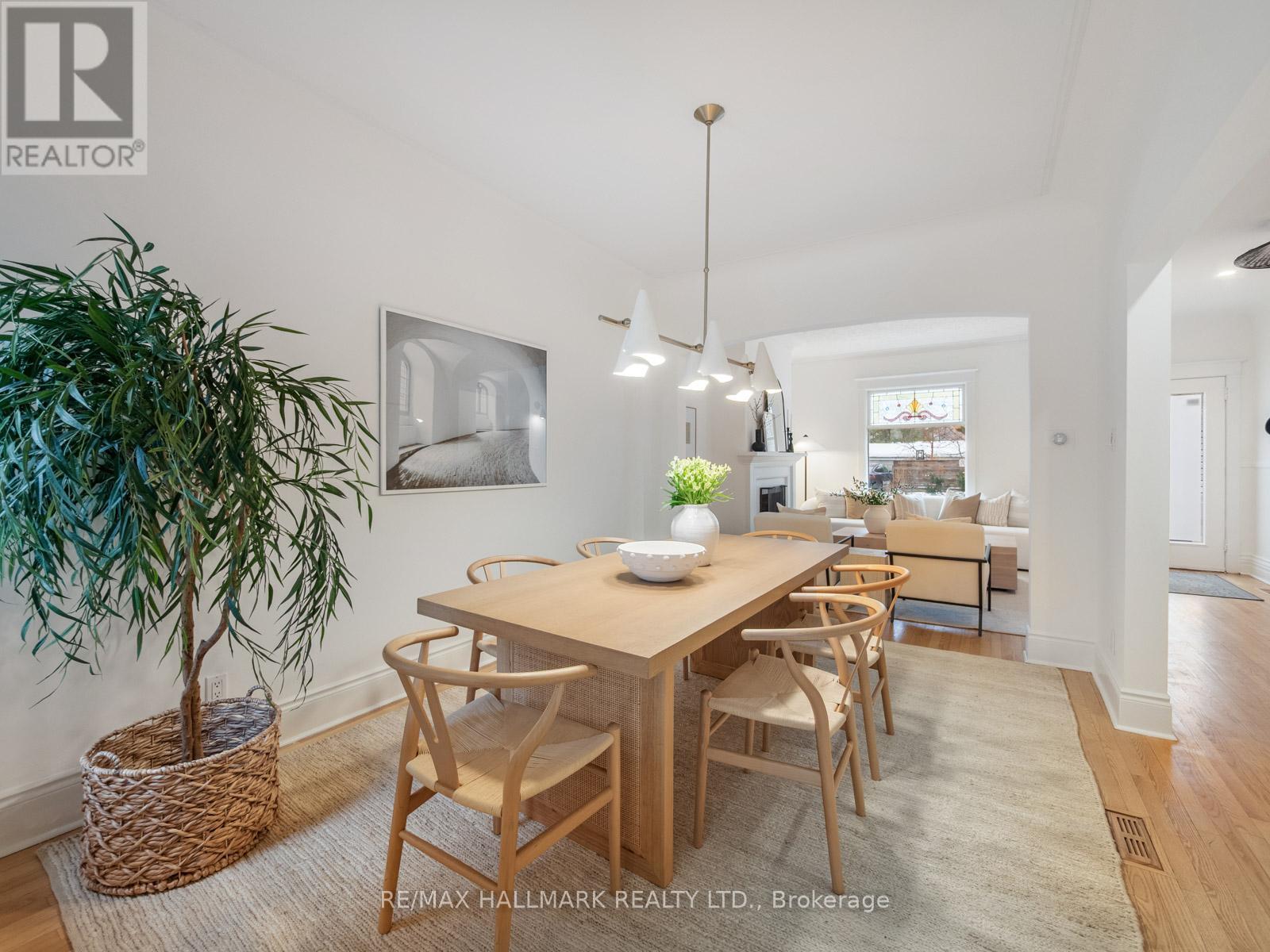 529 Logan Avenue, Toronto, Ontario  M4K 3B3 - Photo 10 - E12814314