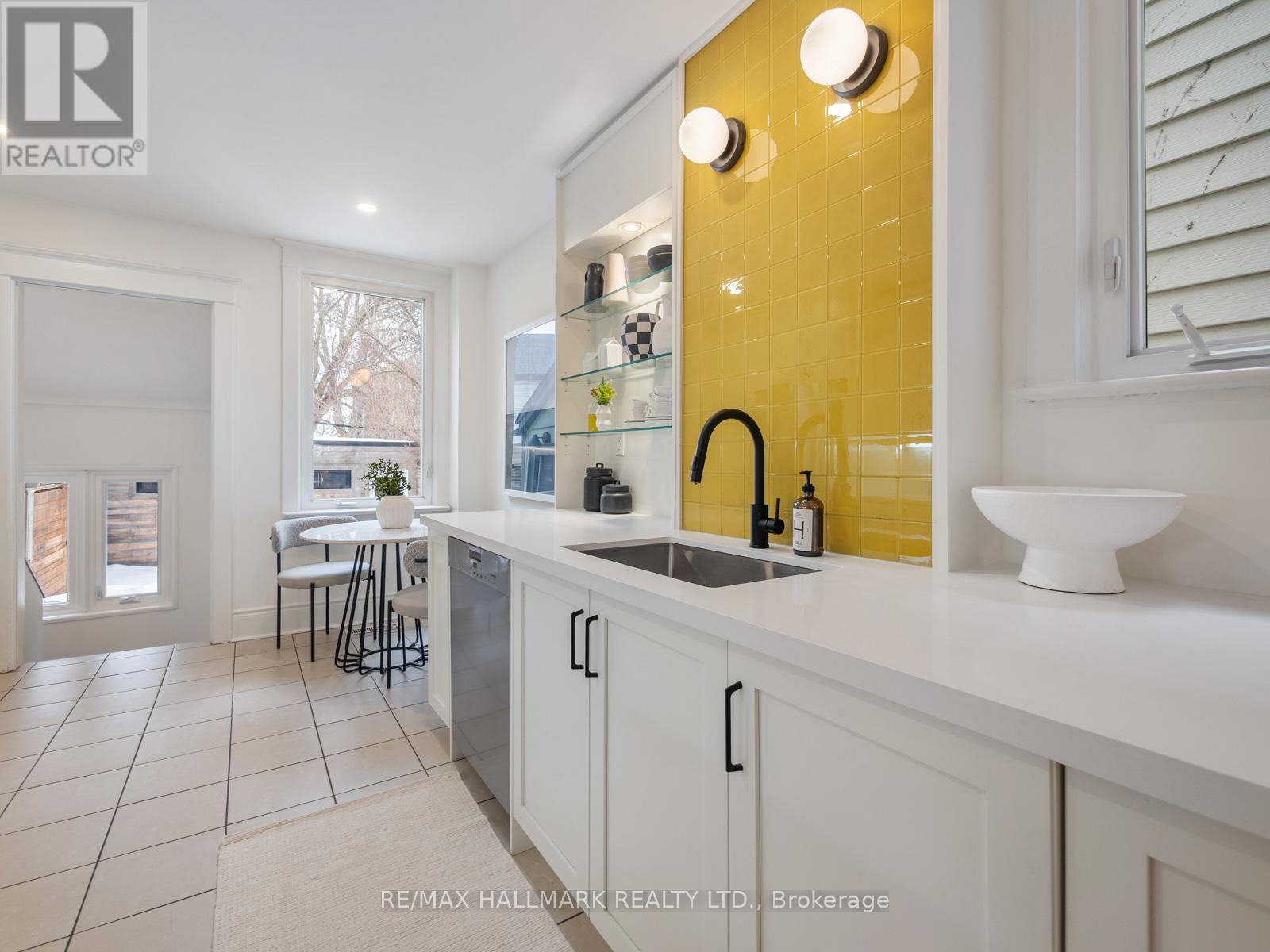 529 Logan Avenue, Toronto, Ontario  M4K 3B3 - Photo 12 - E12814314