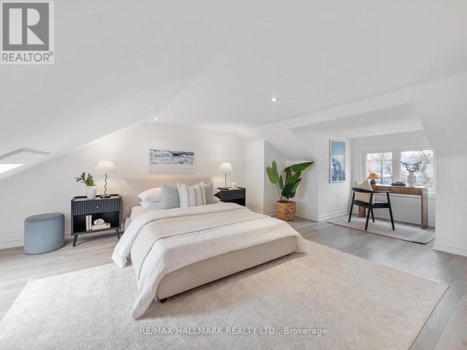 529 Logan Avenue, Toronto, Ontario  M4K 3B3 - Photo 30 - E12814314