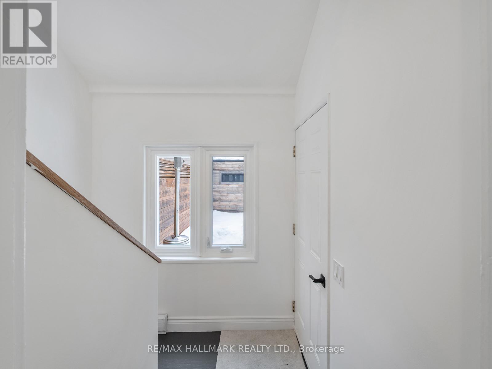 529 Logan Avenue, Toronto, Ontario  M4K 3B3 - Photo 33 - E12814314