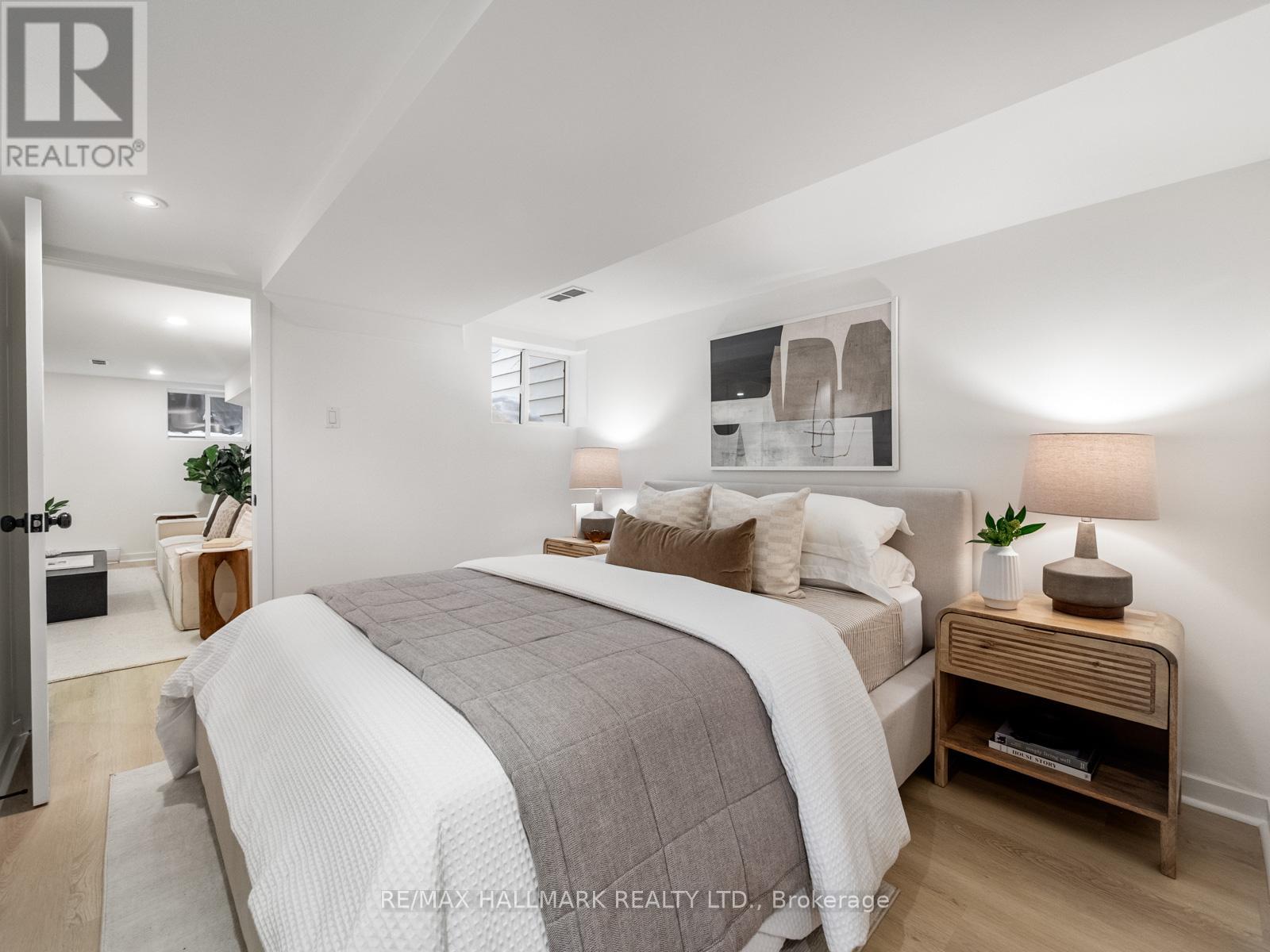 529 Logan Avenue, Toronto, Ontario  M4K 3B3 - Photo 39 - E12814314