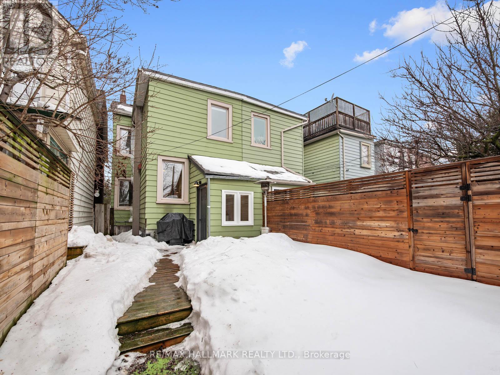 529 Logan Avenue, Toronto, Ontario  M4K 3B3 - Photo 45 - E12814314