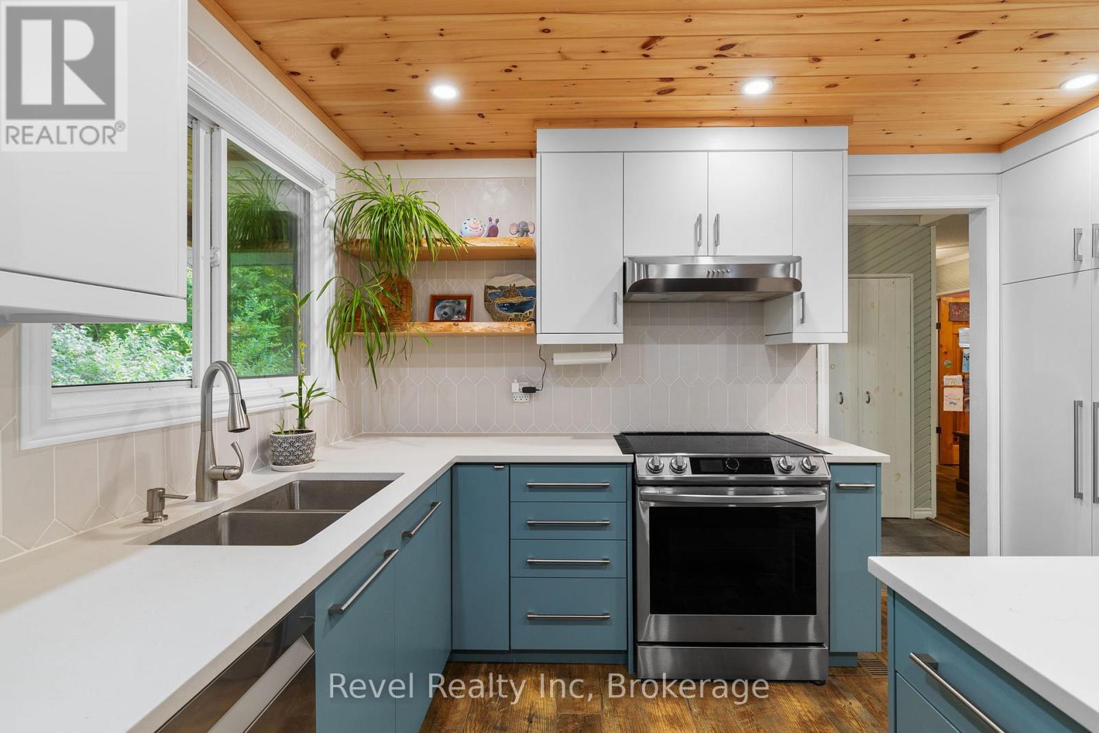 210 Burnett's Road, Mckellar, Ontario  P2A 0B5 - Photo 11 - X12813256