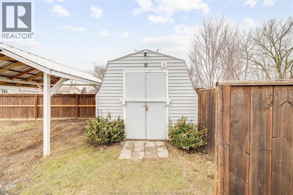 15 Smith Avenue, Leamington, Ontario  N8H 1E9 - Photo 37 - 26003702