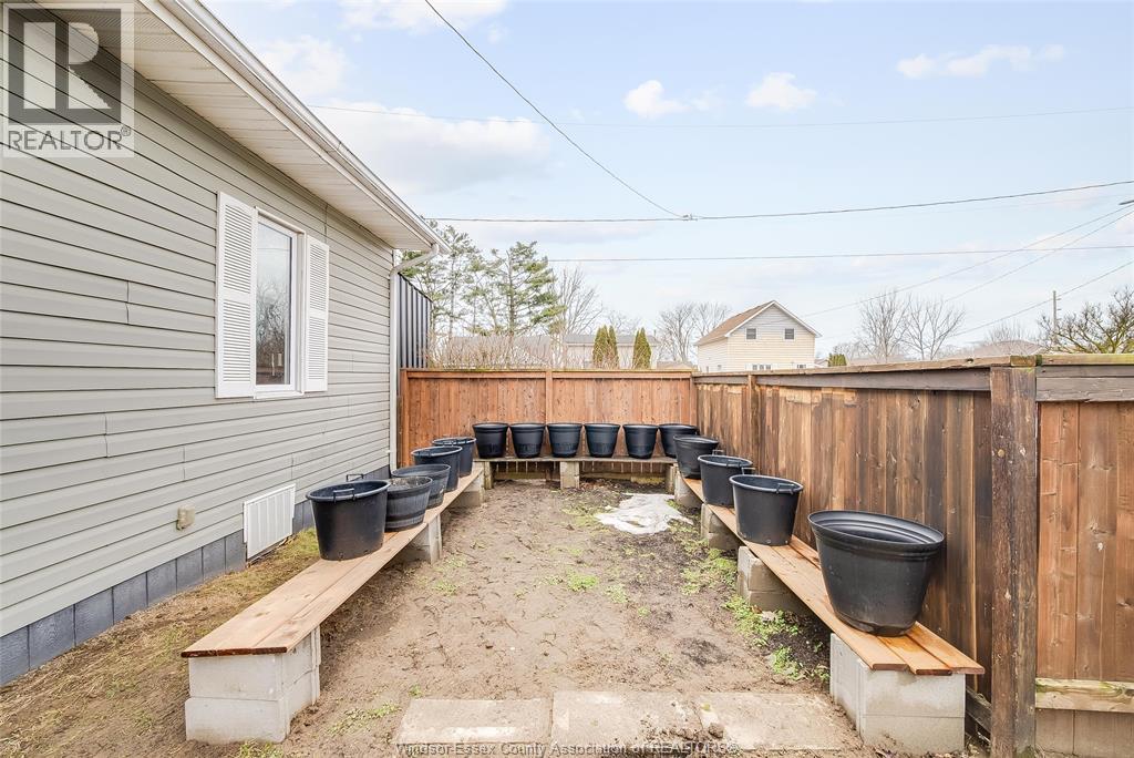 15 Smith Avenue, Leamington, Ontario  N8H 1E9 - Photo 38 - 26003702