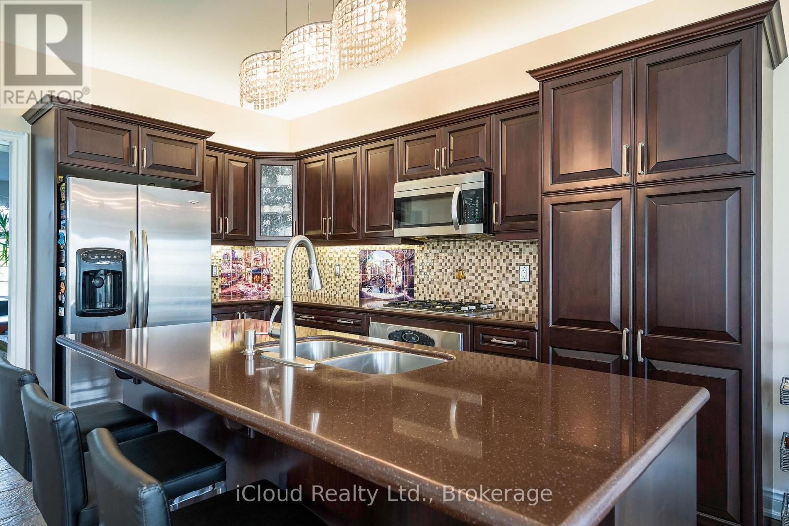 17 Maple Drive, Wasaga Beach, Ontario  L9Z 0A7 - Photo 12 - S12814298