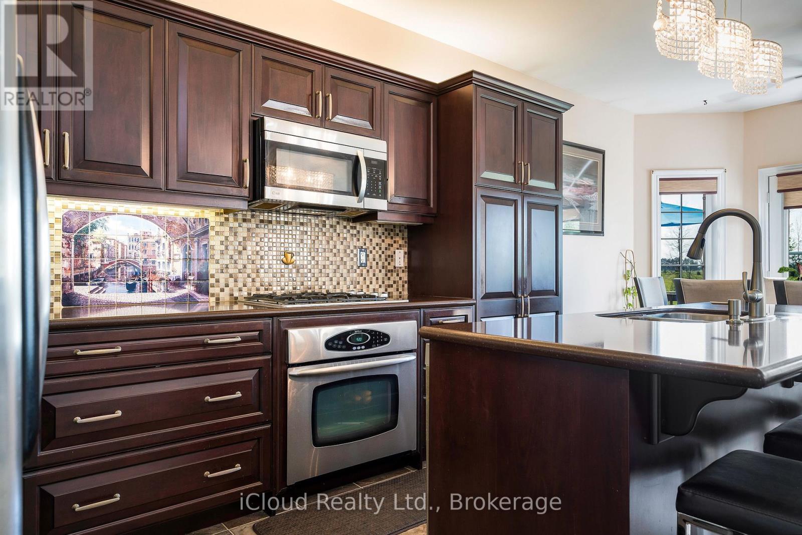 17 Maple Drive, Wasaga Beach, Ontario  L9Z 0A7 - Photo 13 - S12814298