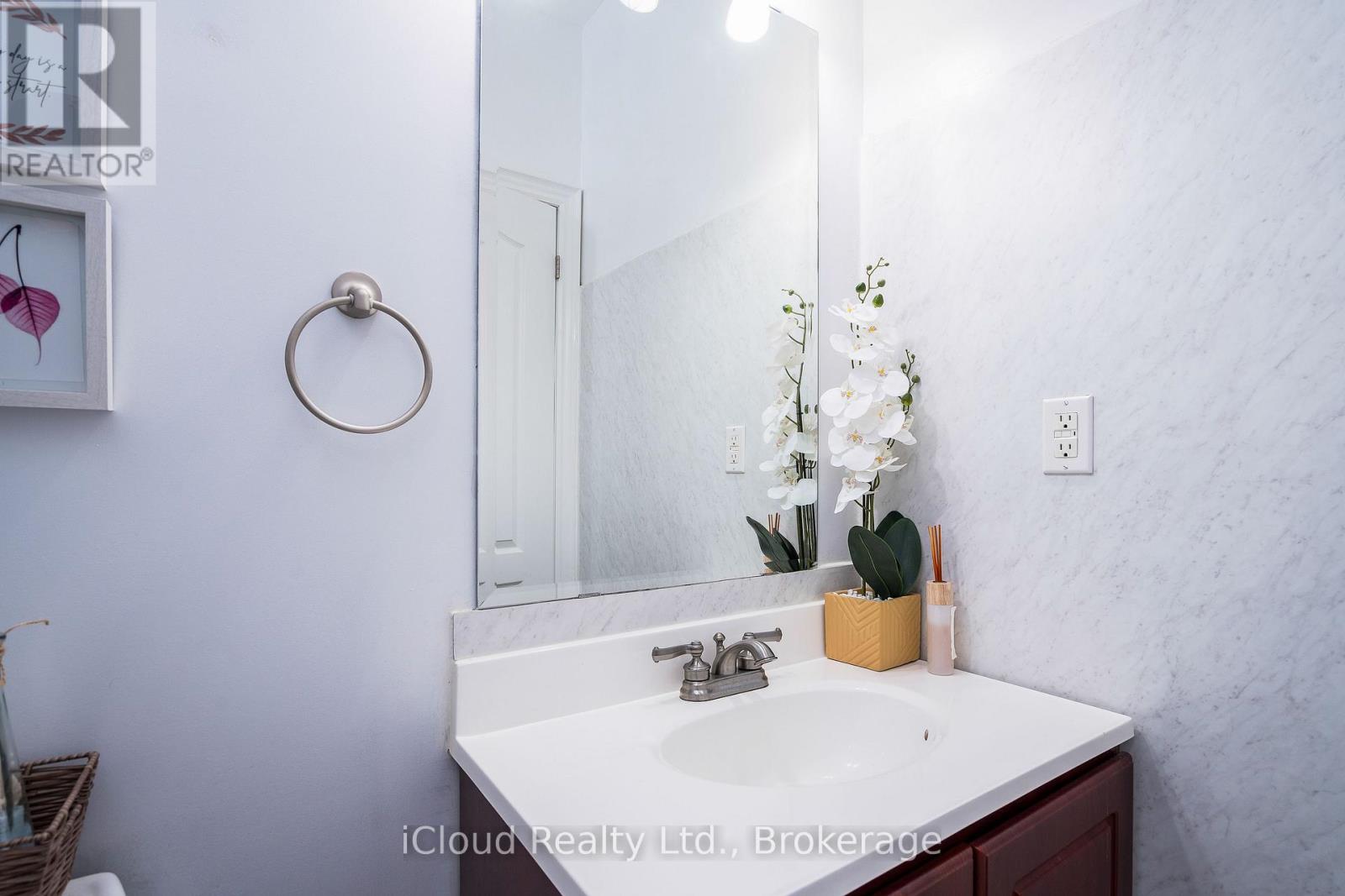 17 Maple Drive, Wasaga Beach, Ontario  L9Z 0A7 - Photo 25 - S12814298