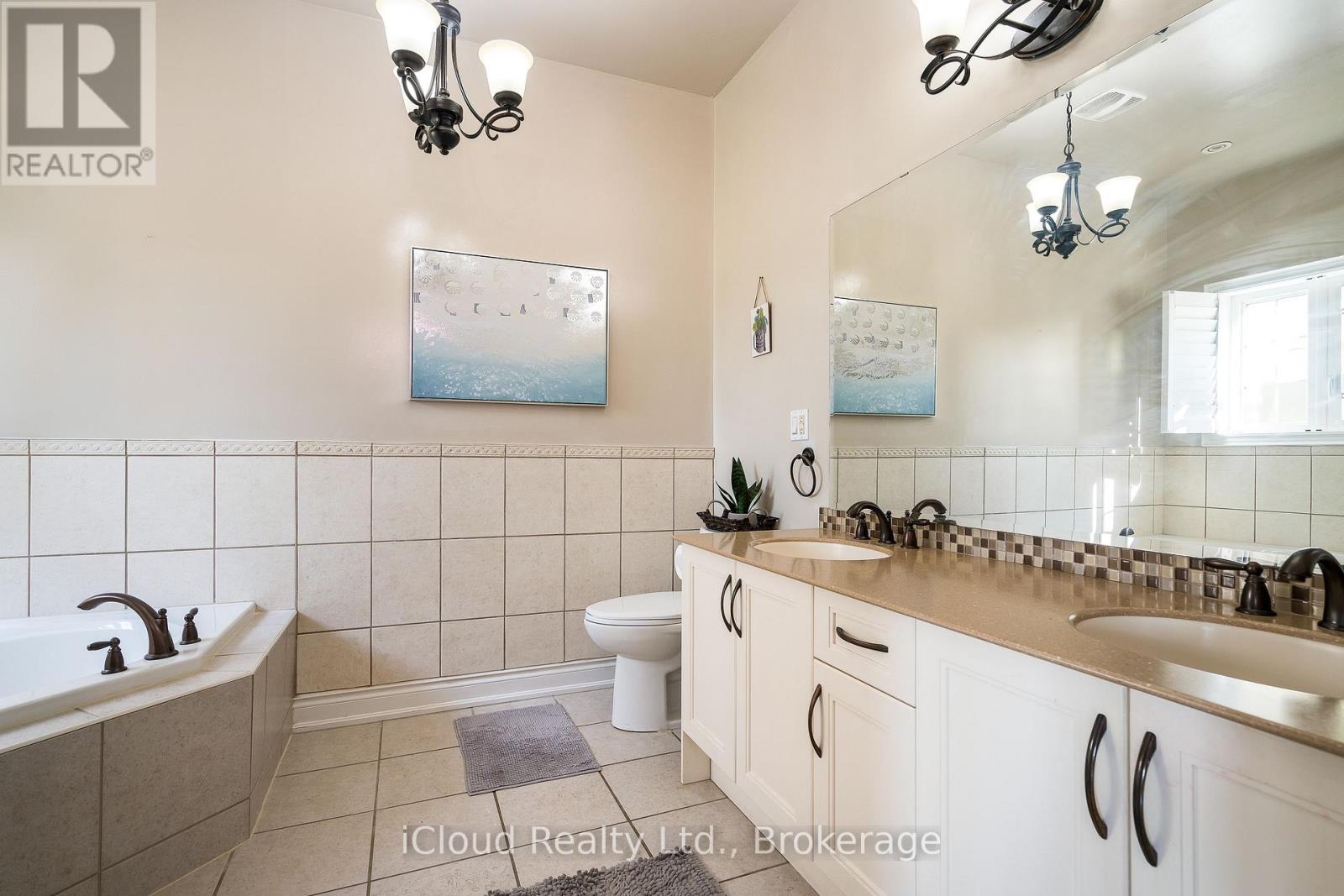 17 Maple Drive, Wasaga Beach, Ontario  L9Z 0A7 - Photo 35 - S12814298