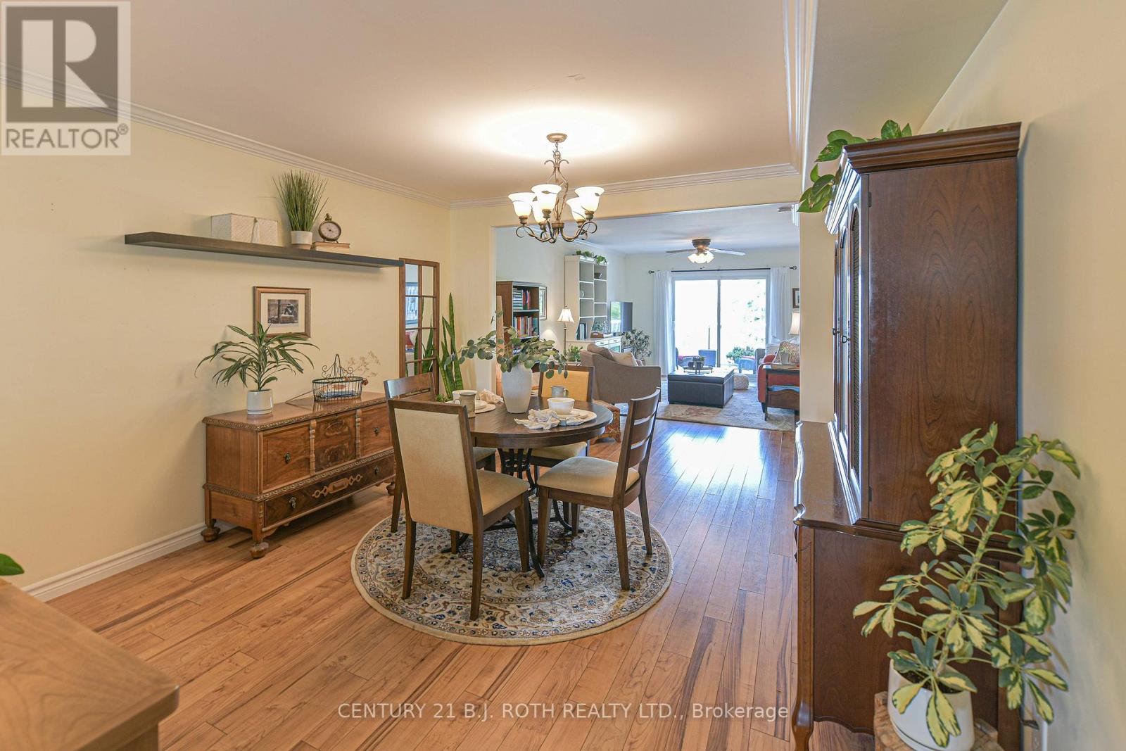 204 - 43 Creighton Street, Ramara (Atherley), Ontario L3V 1B1 - Photo 10 - S12814366