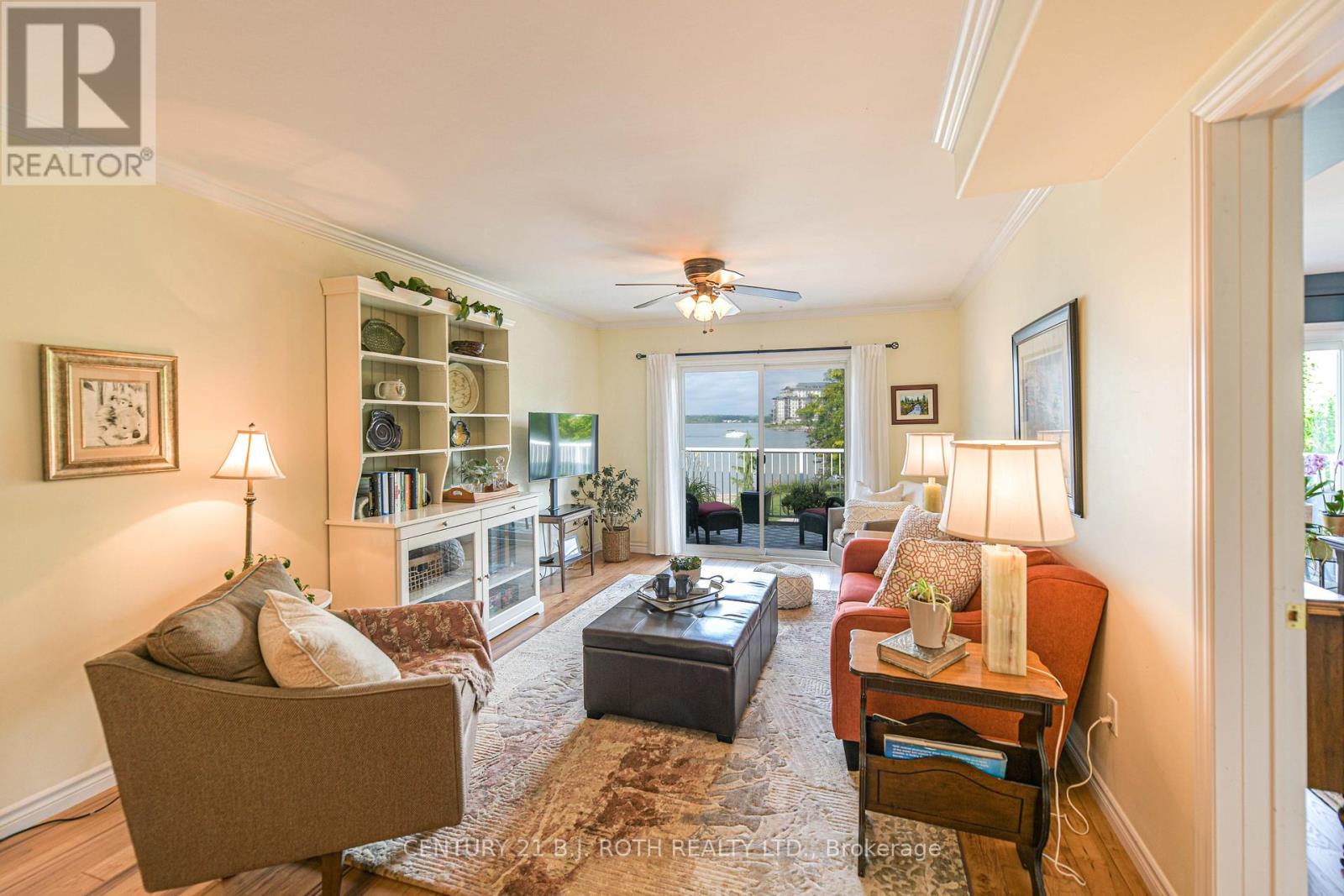 204 - 43 Creighton Street, Ramara (Atherley), Ontario L3V 1B1 - Photo 11 - S12814366