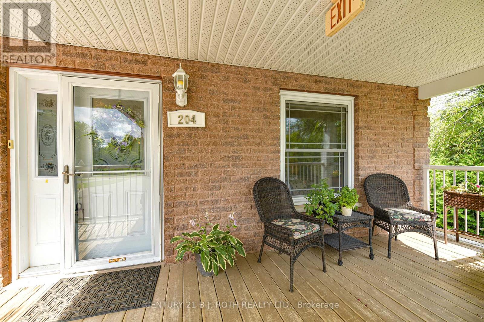 204 - 43 Creighton Street, Ramara (Atherley), Ontario L3V 1B1 - Photo 3 - S12814366