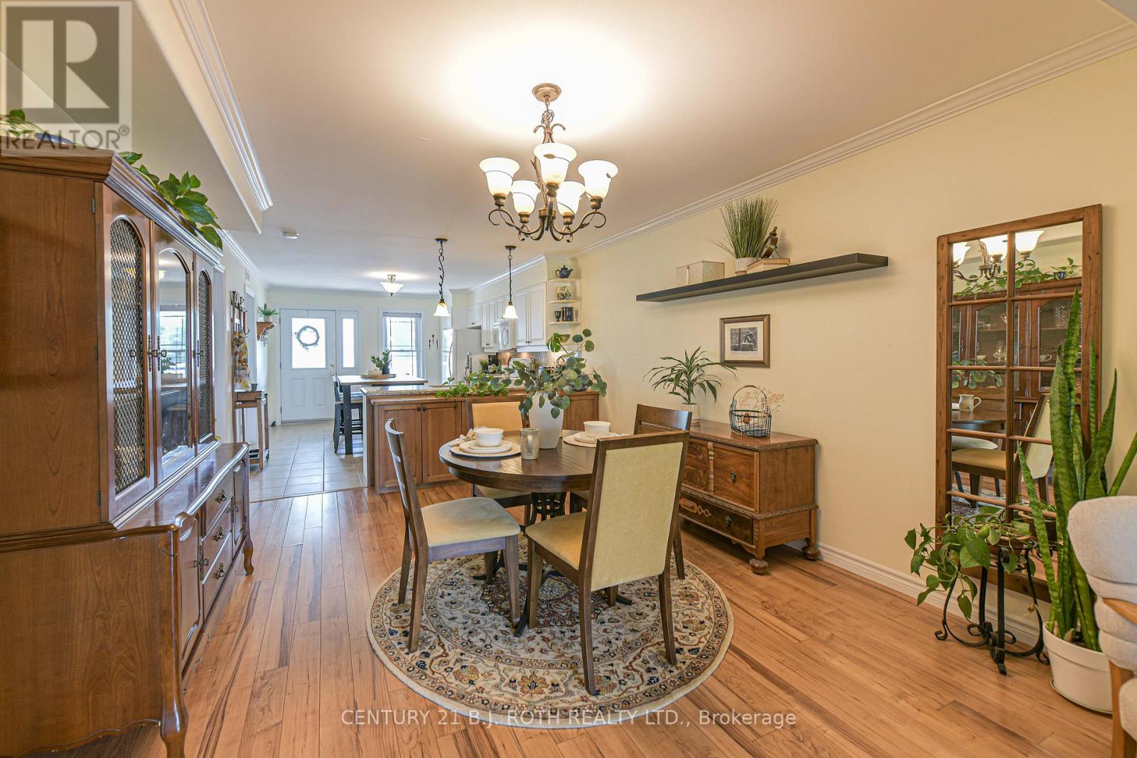 204 - 43 Creighton Street, Ramara (Atherley), Ontario L3V 1B1 - Photo 8 - S12814366