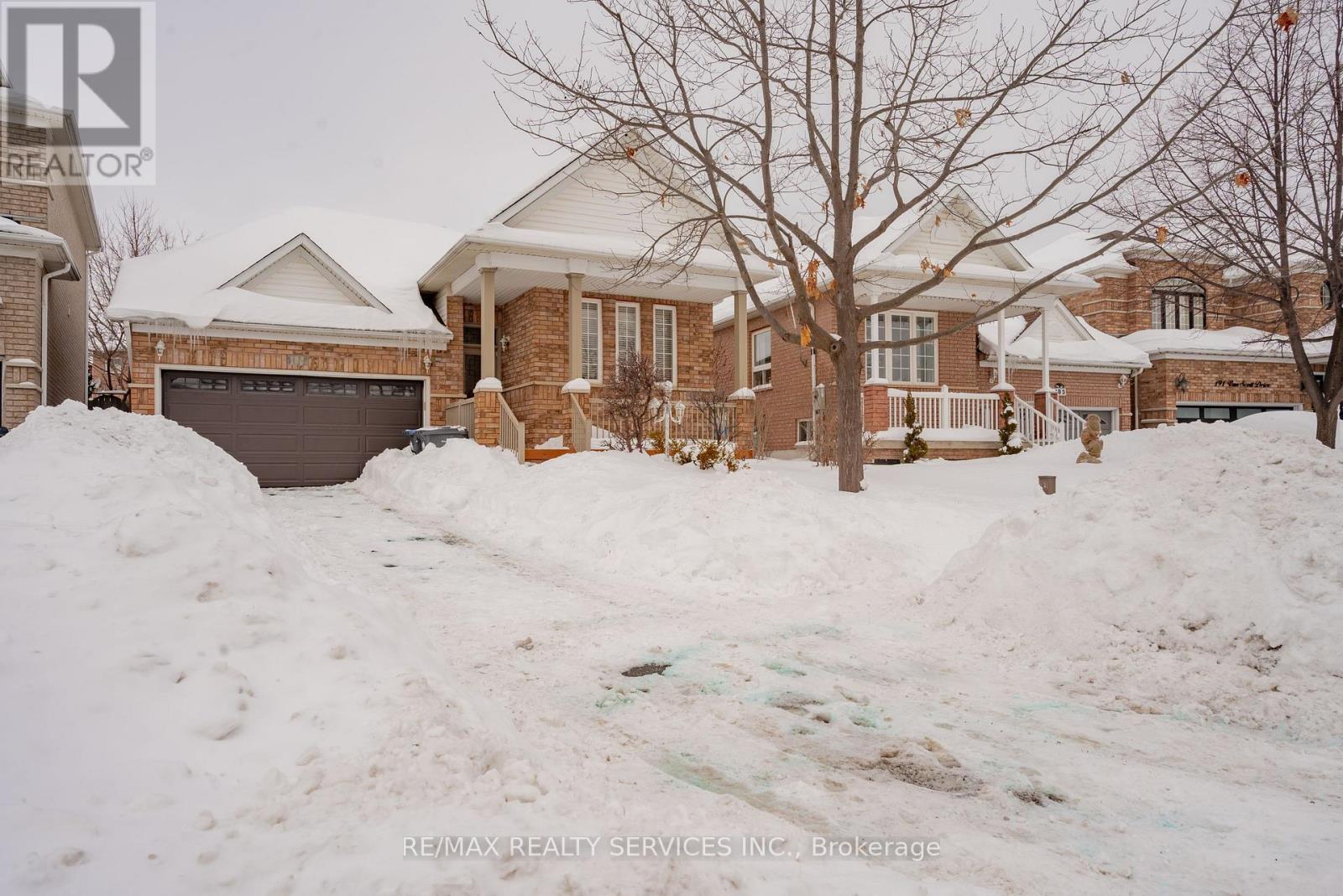 195 Van Scott Drive, Brampton, Ontario  L7A 1V2 - Photo 1 - W12267050
