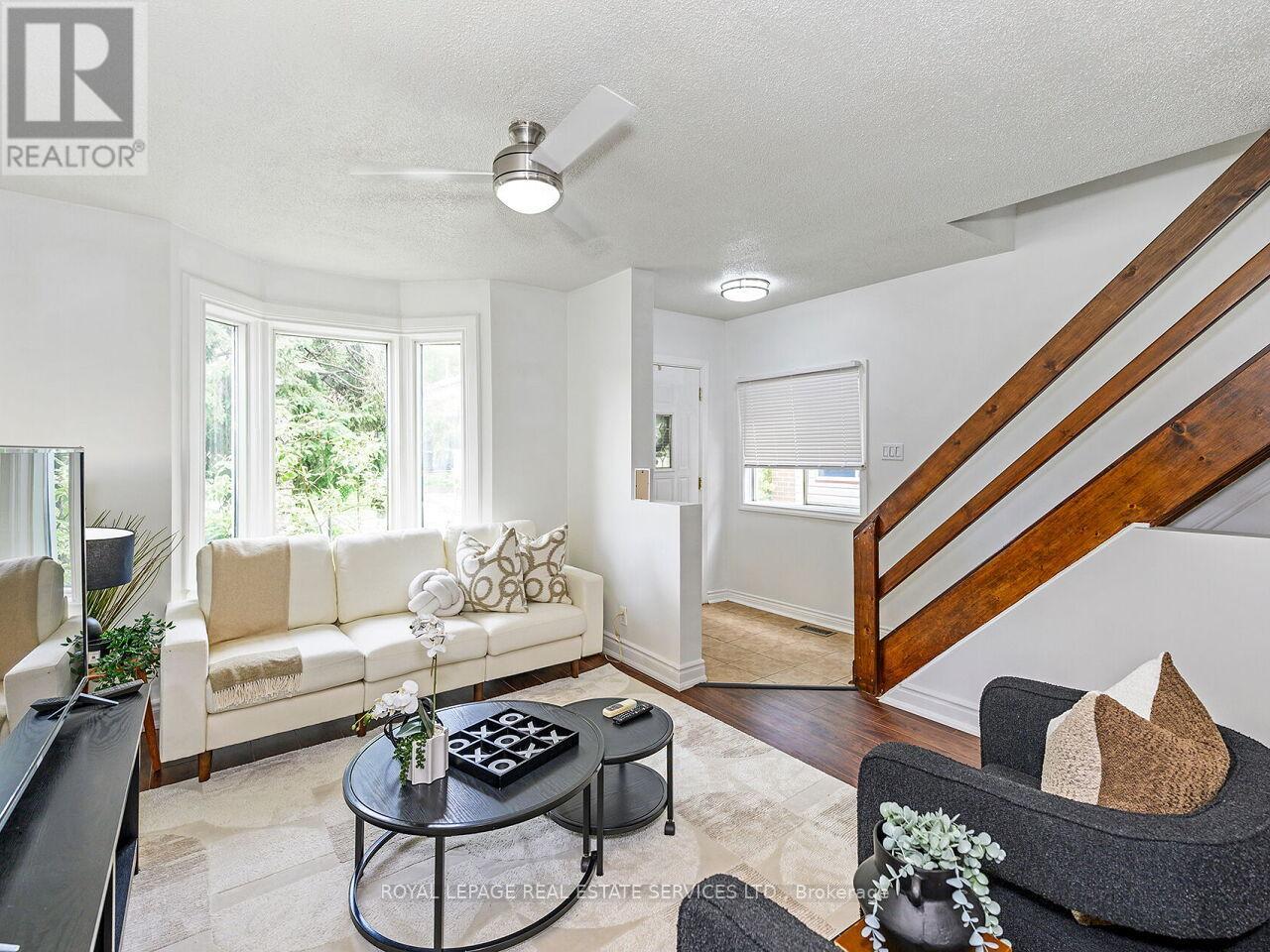 135 BERNICE CRESCENT, Toronto, Ontario