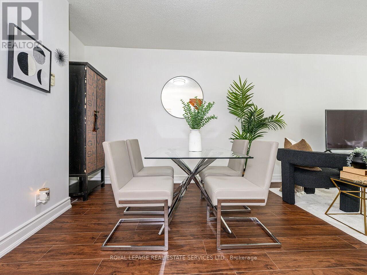 135 Bernice Crescent, Toronto, Ontario  M6N 1X3 - Photo 12 - W12814354