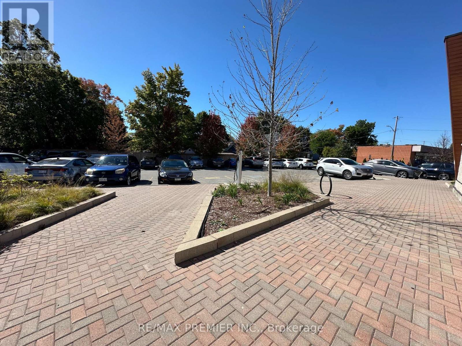 1 - 120 Guelph Street, Halton Hills, Ontario  L7G 4A4 - Photo 19 - W12814408