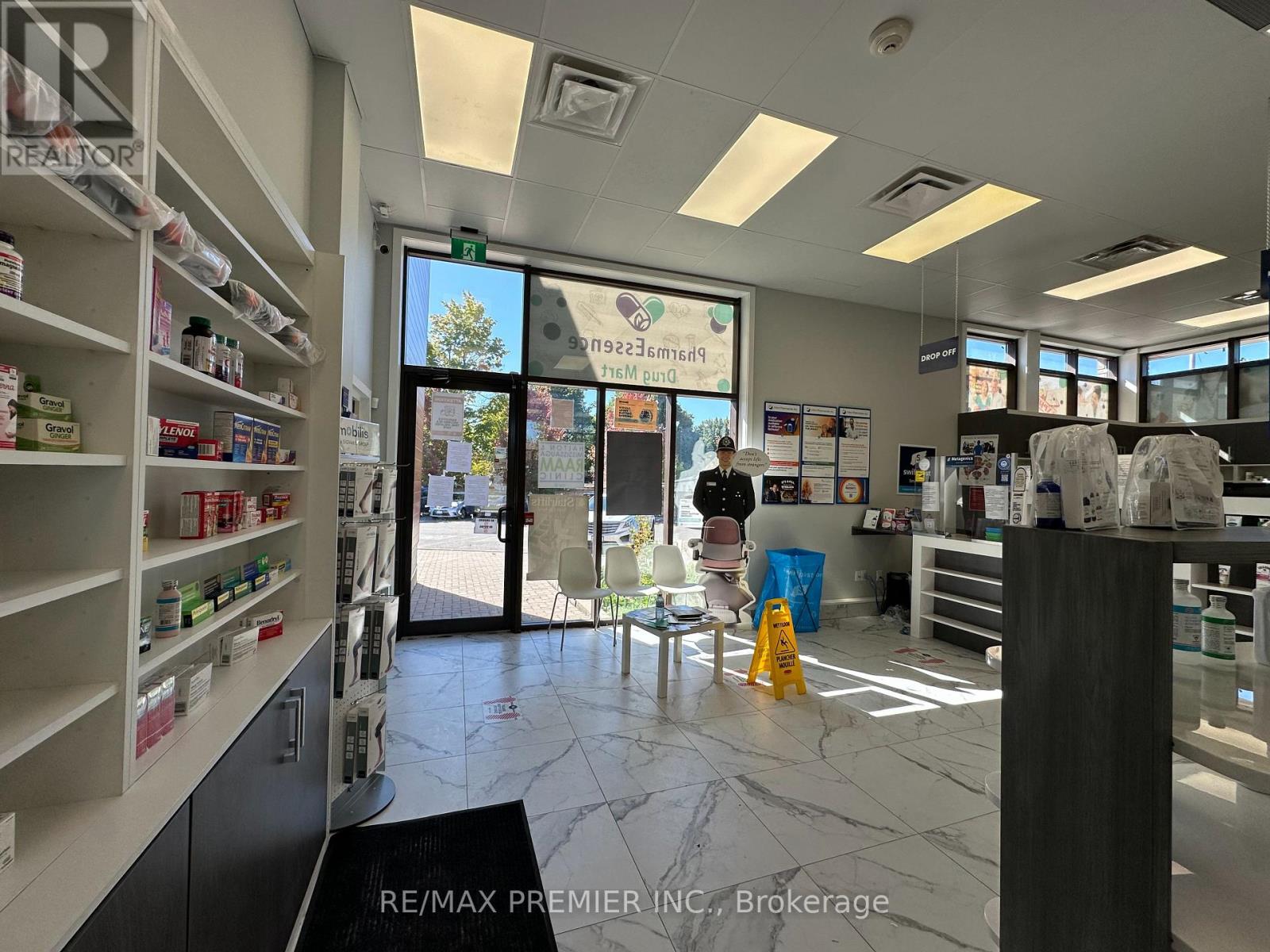 1 - 120 Guelph Street, Halton Hills, Ontario  L7G 4A4 - Photo 6 - W12814408