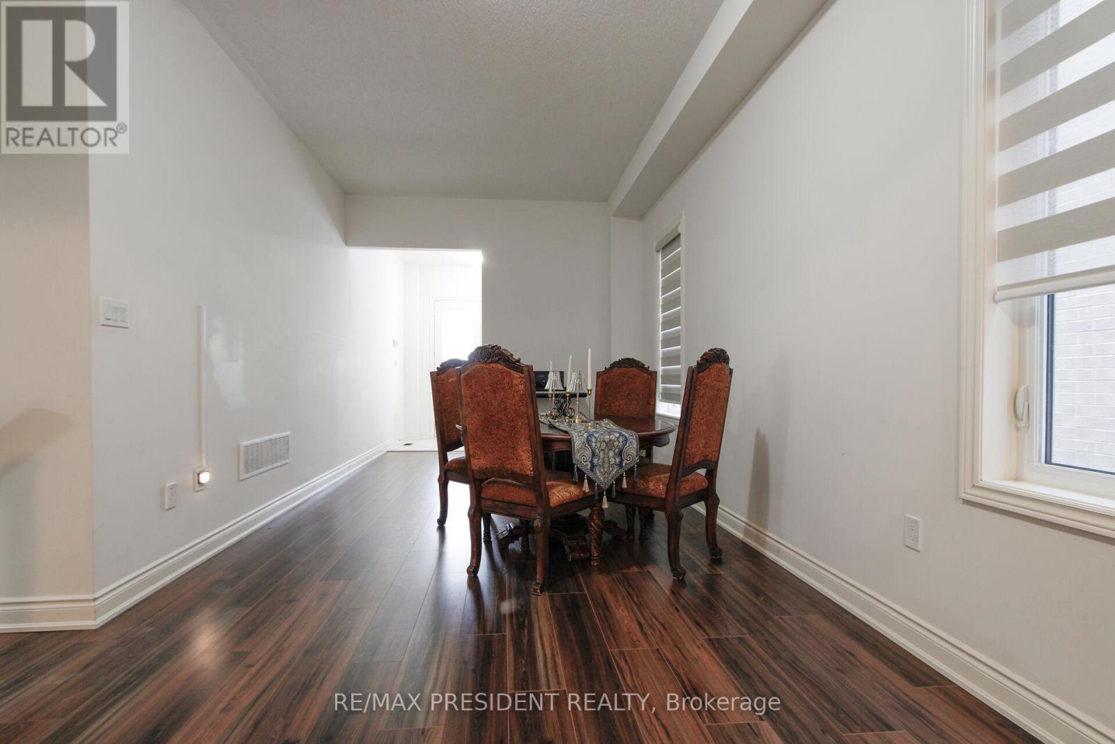 38 Attwater Drive, Cambridge, Ontario  N1T 0G6 - Photo 2 - X12738302