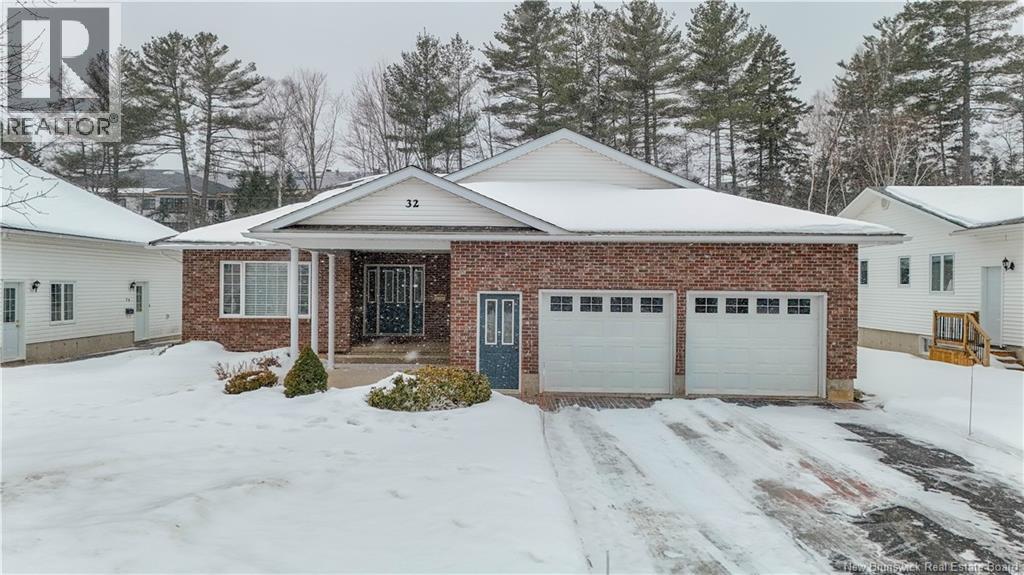 <h3>$689,500</h3><p>32 Barbara Court, Fredericton, New Brunswick</p>