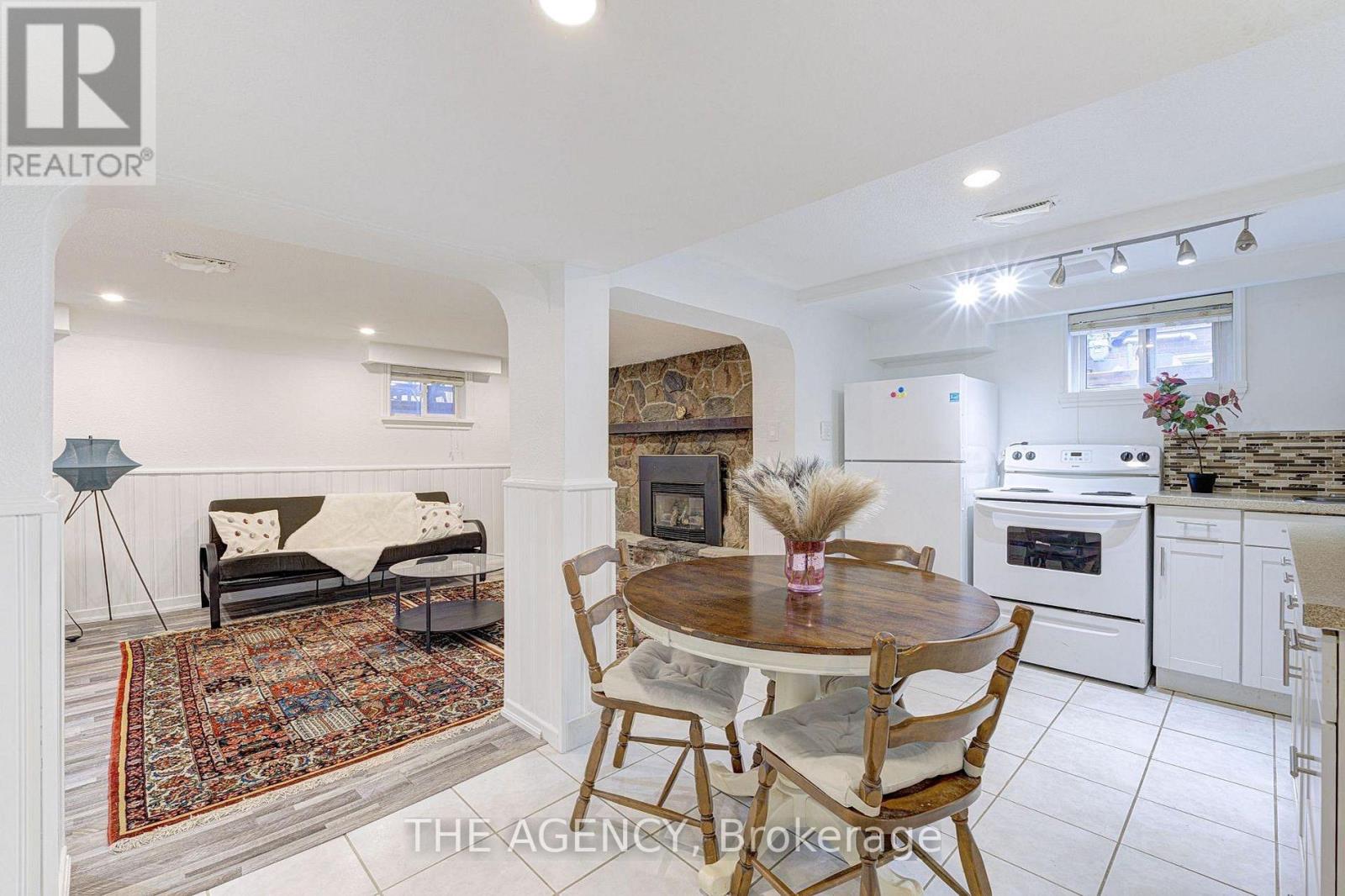 Basement - 82 Harrison Drive, Newmarket, Ontario  L3Y 4P4 - Photo 2 - N12813614