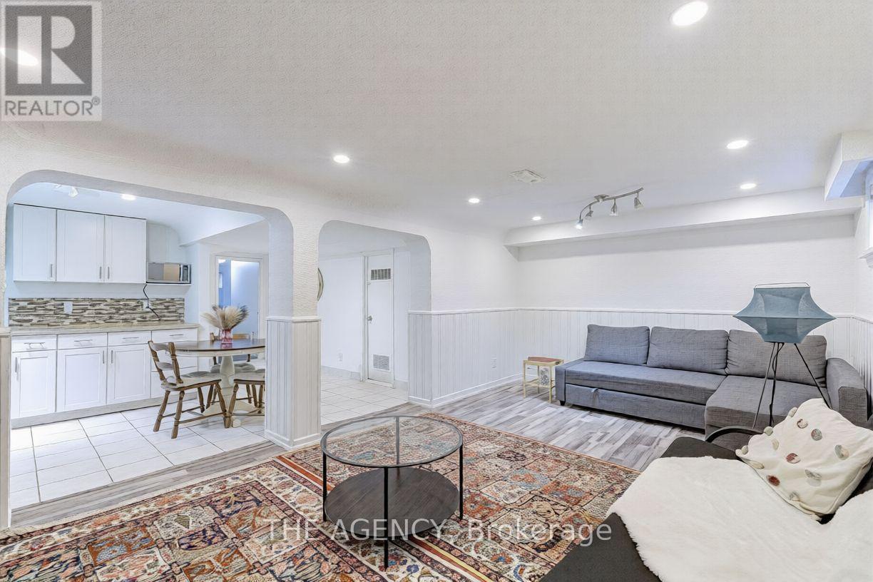 Basement - 82 Harrison Drive, Newmarket, Ontario  L3Y 4P4 - Photo 5 - N12813614