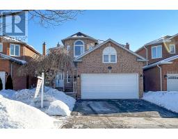 7 WINTERBERRY DRIVE, Whitby, Ontario