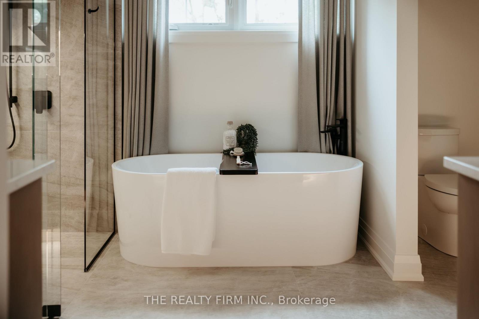 52 Royal Crescent, Southwold, Ontario  N5P 0G5 - Photo 29 - X12814438