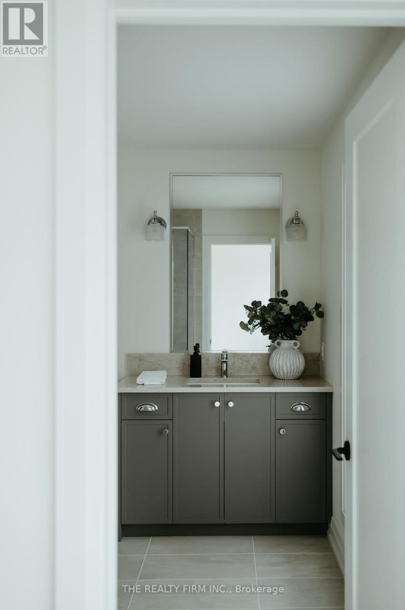 52 Royal Crescent, Southwold, Ontario  N5P 0G5 - Photo 33 - X12814438