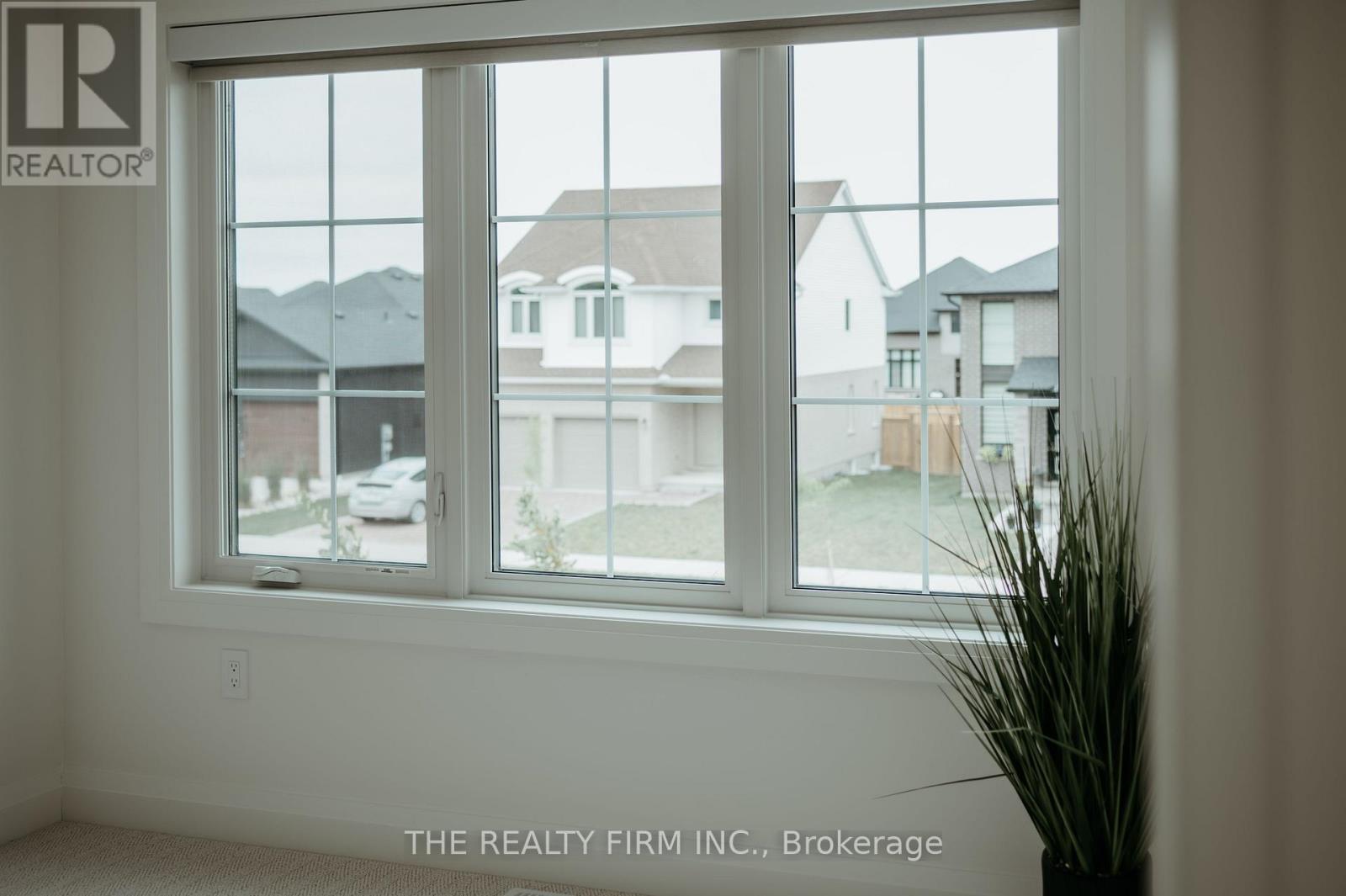 52 Royal Crescent, Southwold, Ontario  N5P 0G5 - Photo 35 - X12814438