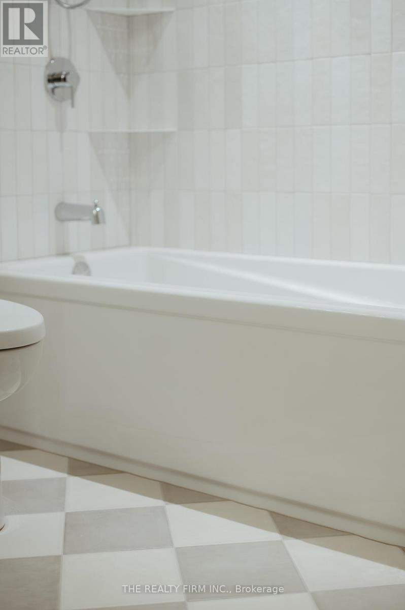 52 Royal Crescent, Southwold, Ontario  N5P 0G5 - Photo 40 - X12814438