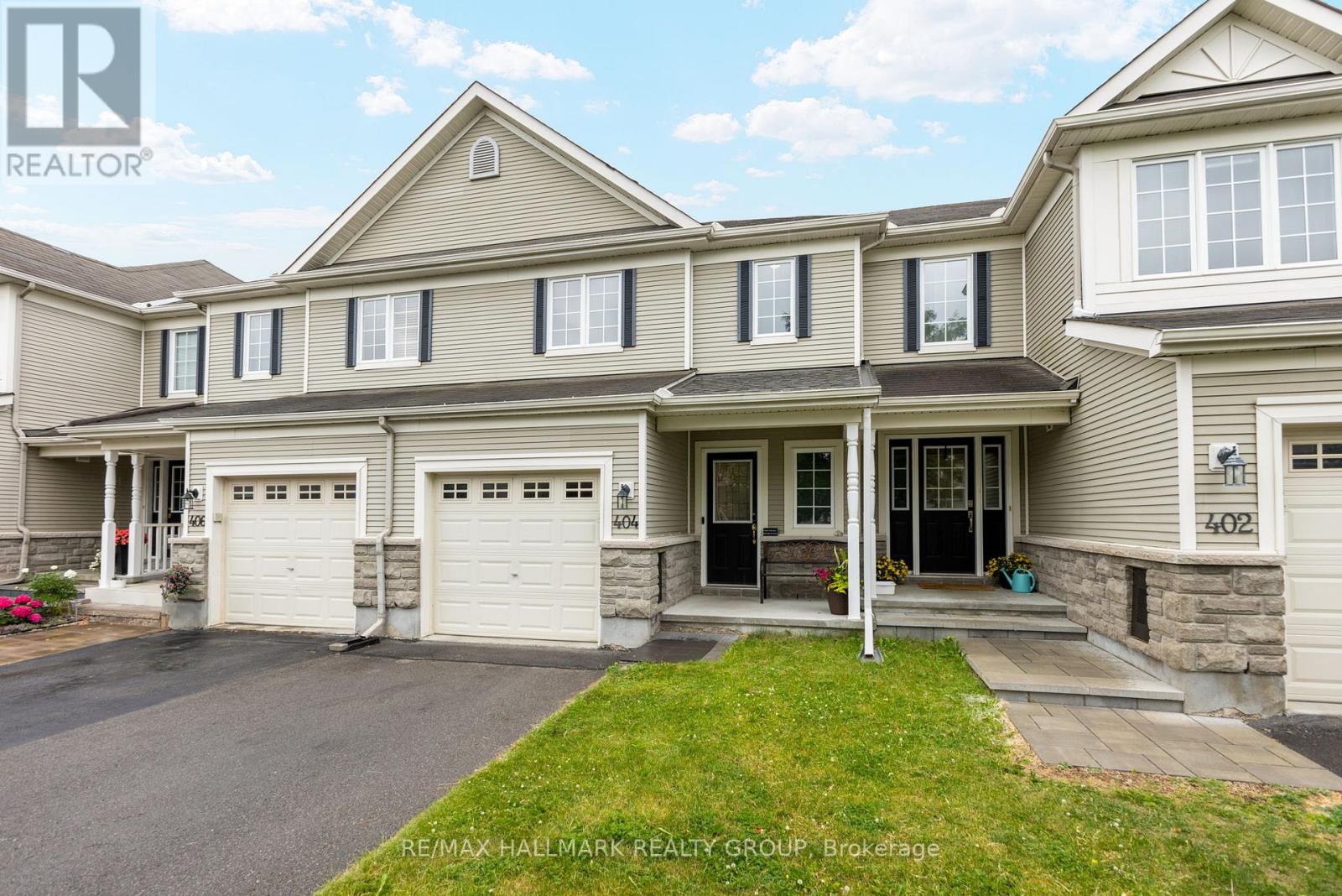 404 Wisteria Crescent, Ottawa, Ontario  K1V 0P1 - Photo 2 - X12814424