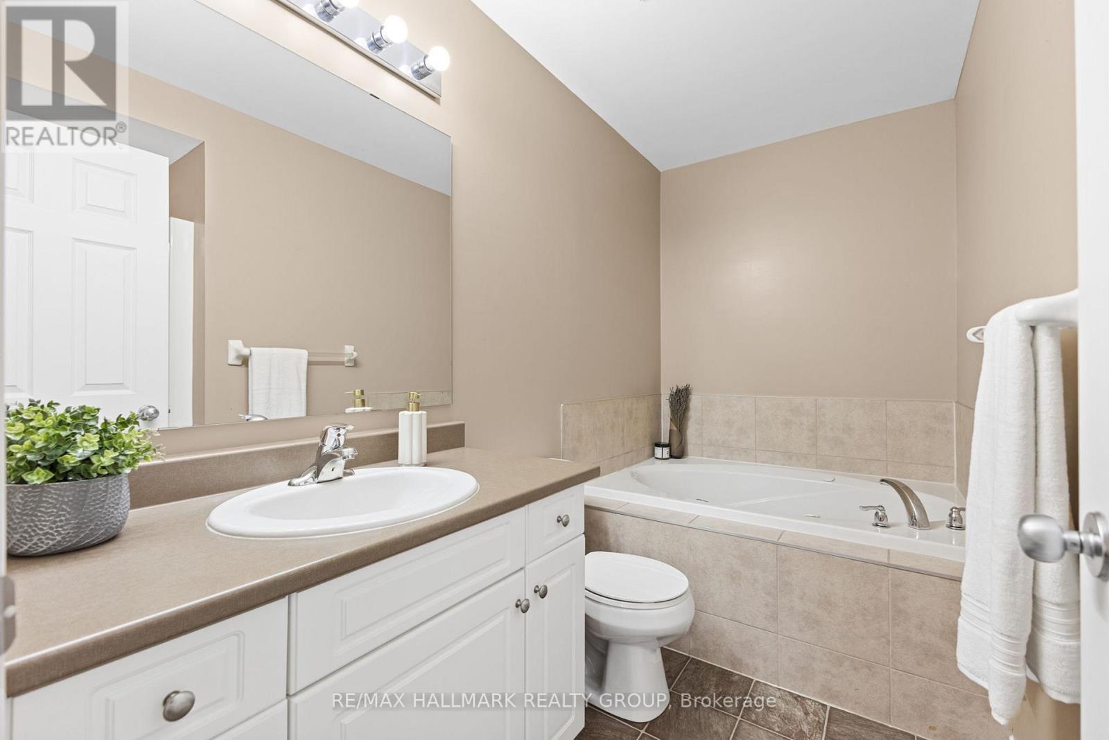 404 Wisteria Crescent, Ottawa, Ontario  K1V 0P1 - Photo 26 - X12814424