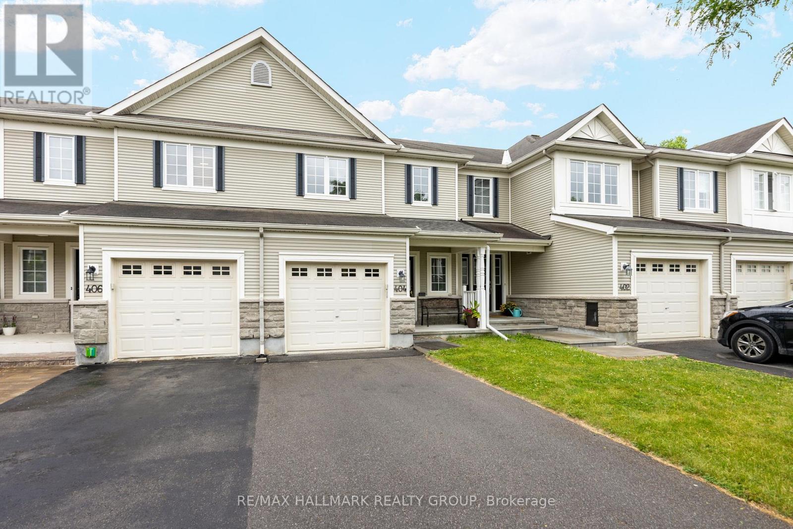 404 Wisteria Crescent, Ottawa, Ontario  K1V 0P1 - Photo 3 - X12814424