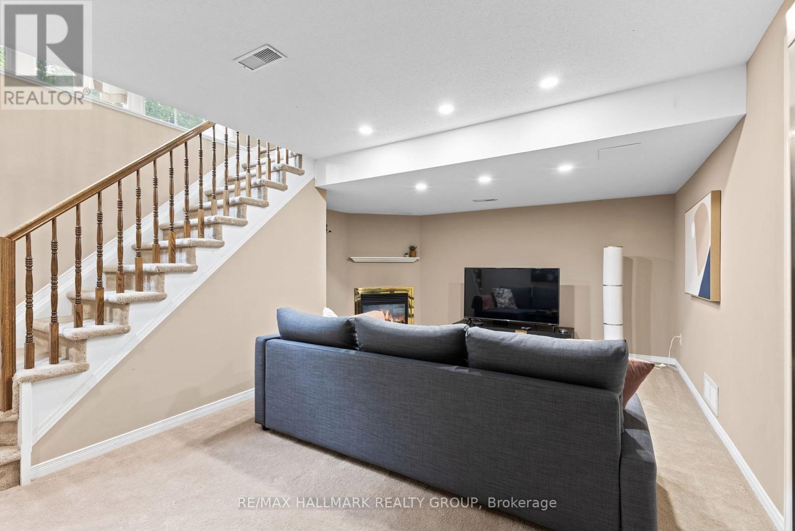 404 Wisteria Crescent, Ottawa, Ontario  K1V 0P1 - Photo 34 - X12814424