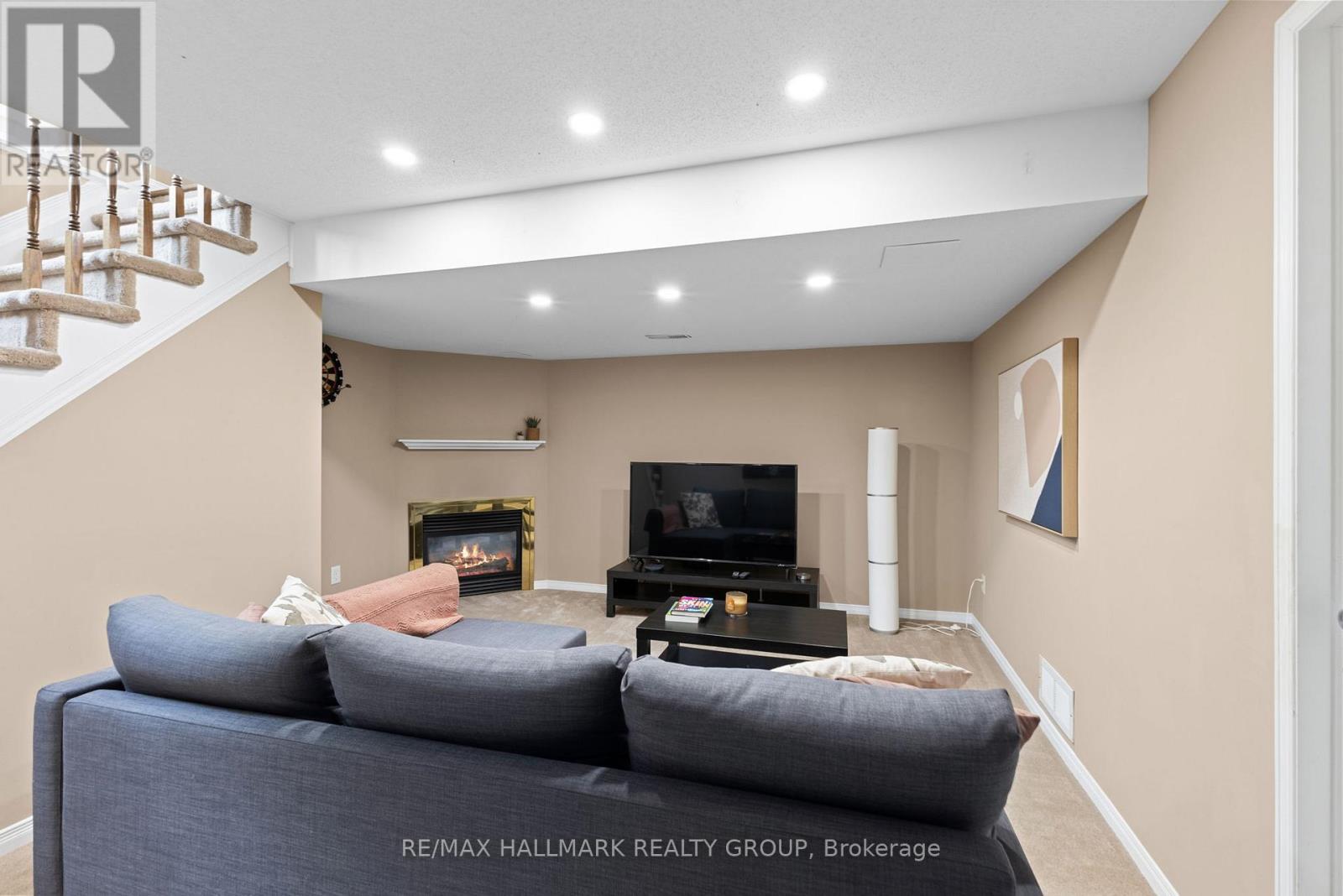 404 Wisteria Crescent, Ottawa, Ontario  K1V 0P1 - Photo 35 - X12814424