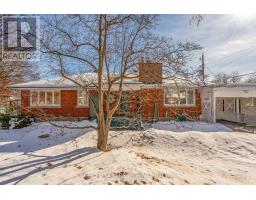 702 DOVERCOURT AVENUE, Ottawa, Ontario