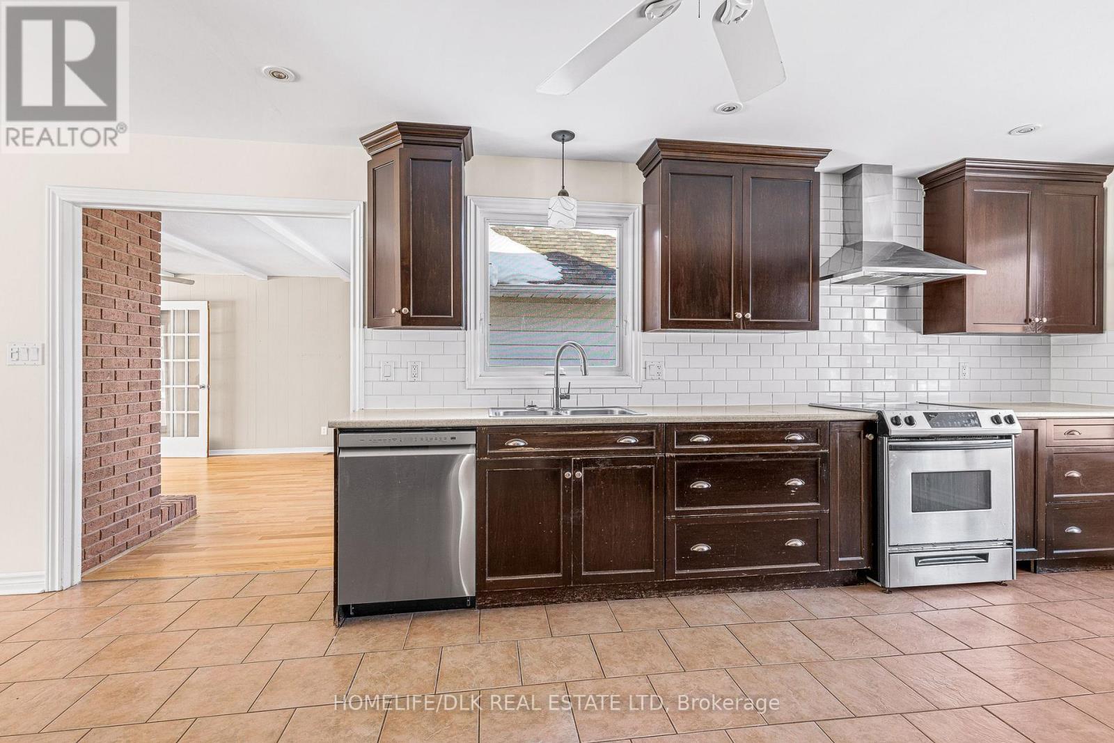 834 South Gower Drive, North Grenville, Ontario  K0G 1J0 - Photo 5 - X12814450