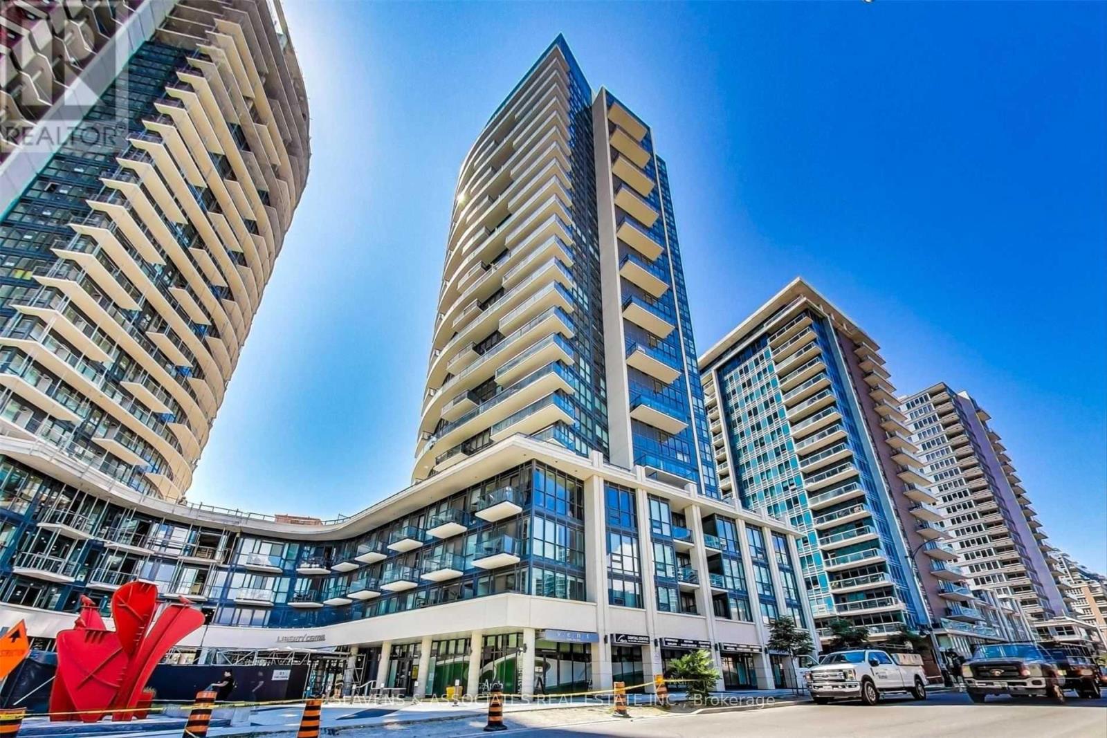 2015 - 51 EAST LIBERTY STREET, Toronto, Ontario